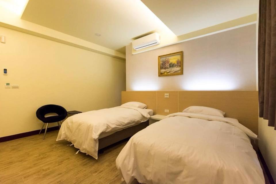 แพนดอร่า Apartment Taitung ภายนอก รูปภาพ
