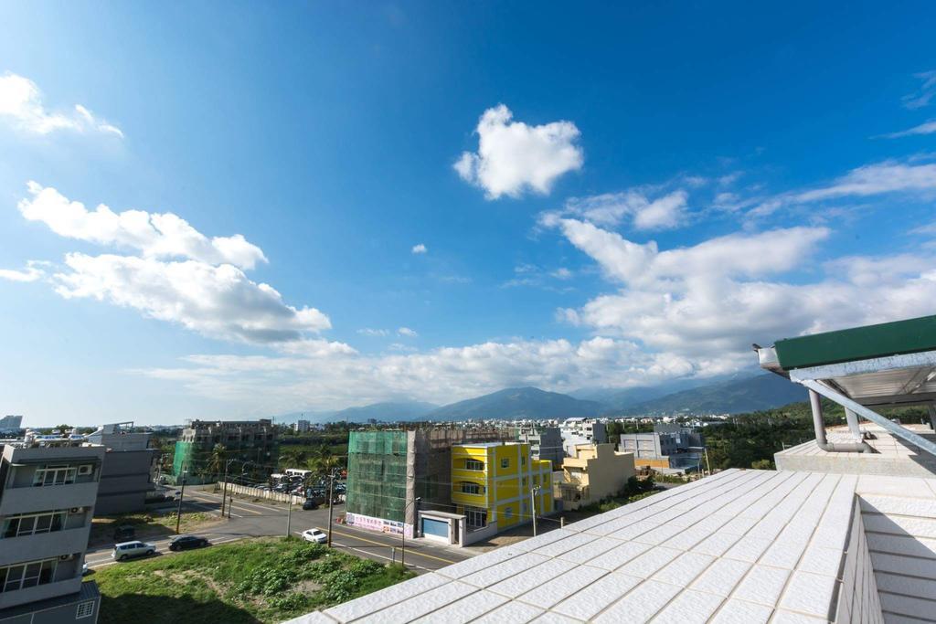 แพนดอร่า Apartment Taitung ภายนอก รูปภาพ