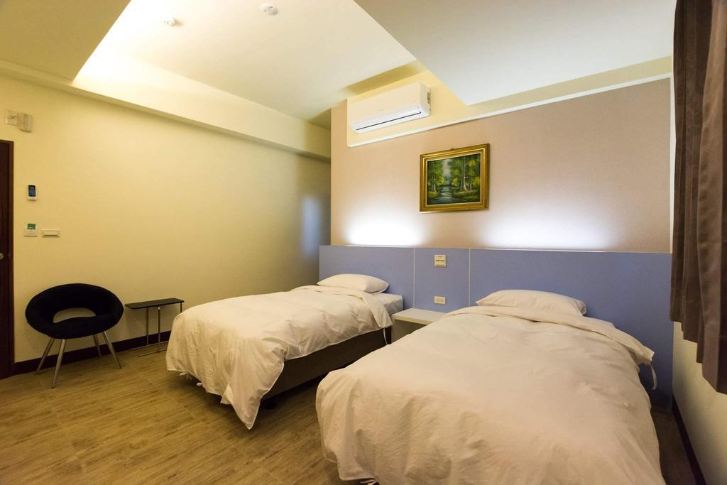 แพนดอร่า Apartment Taitung ภายนอก รูปภาพ